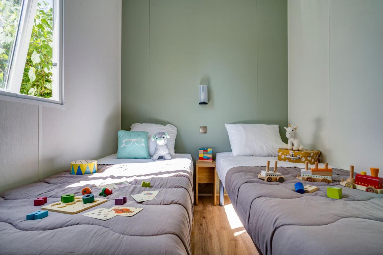 Cottage Friends 10p 5Bdrms AirCon ****