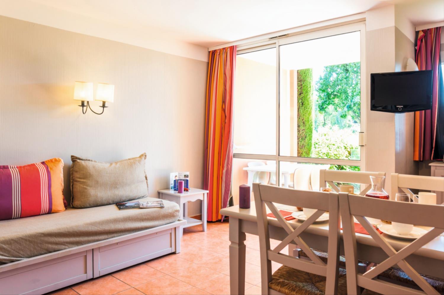 Cannes Mandelieu 2p6p NR