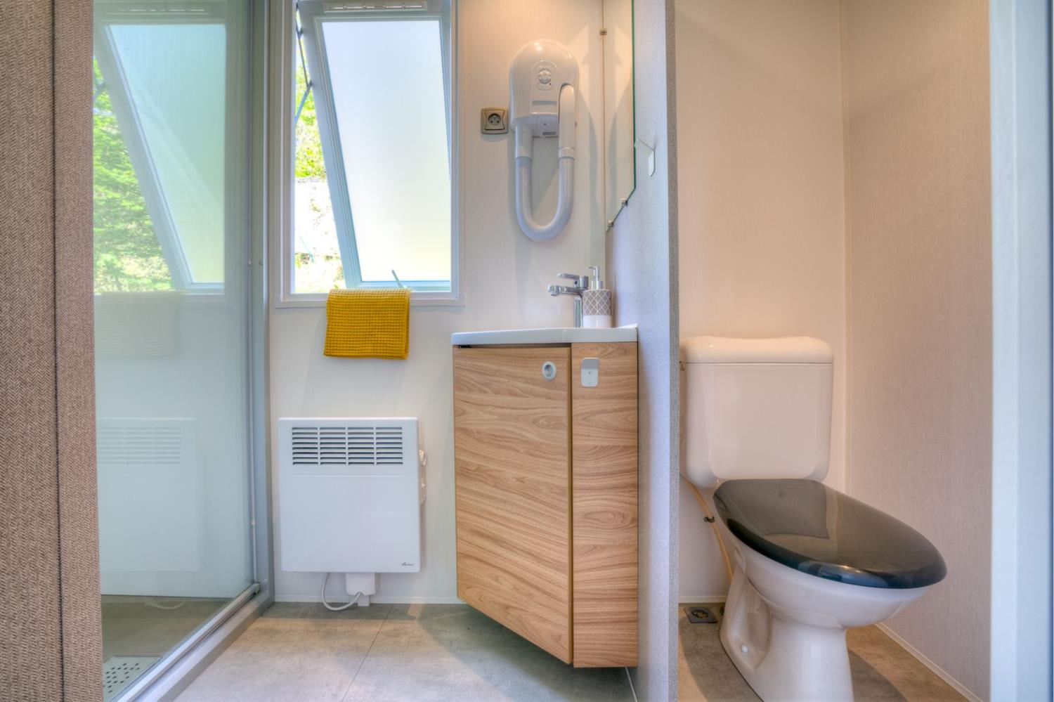 Cottage 6p 3Bdrms AirCon ****