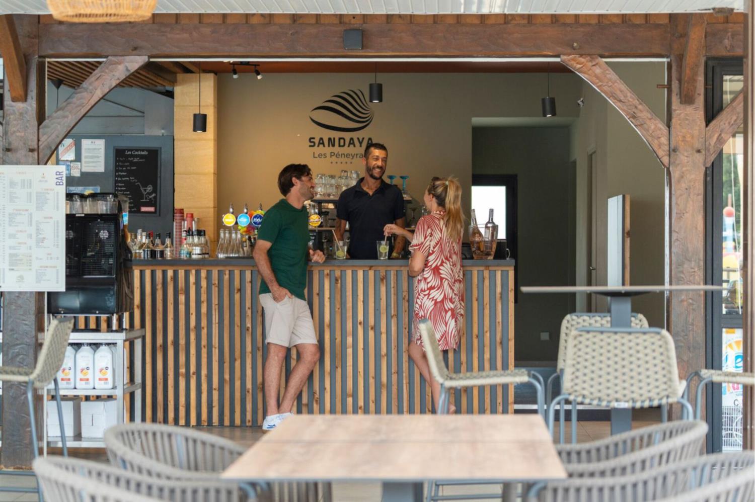 Cottage Friends 10p 5Bdrms AirCon ****