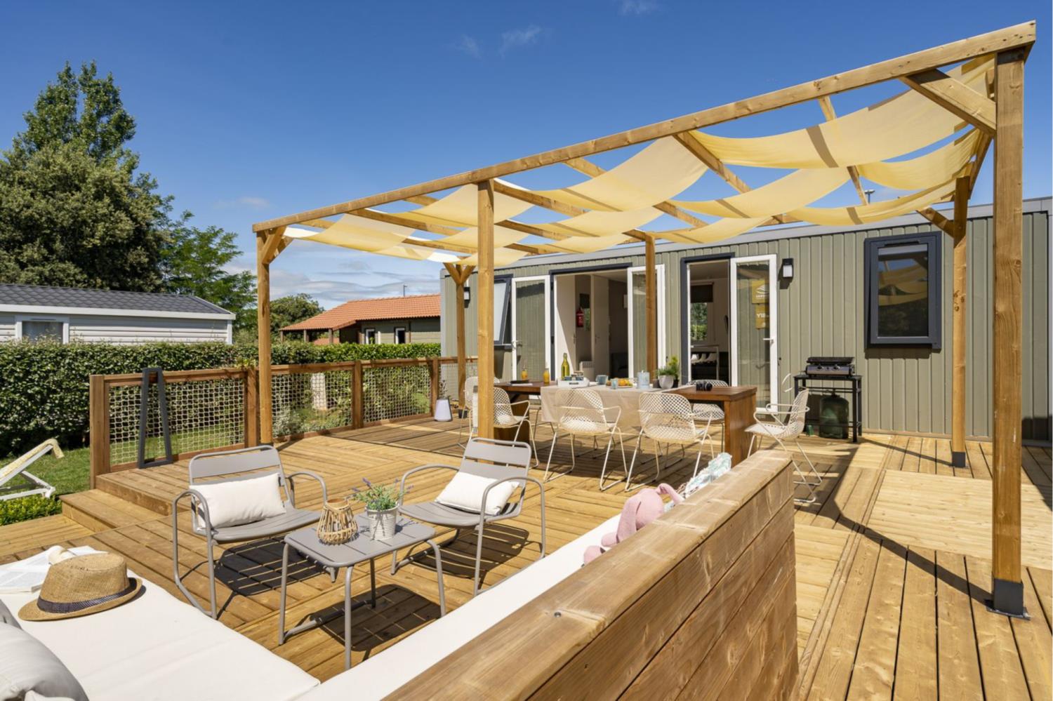 Cottage Friends 10p 5Bdrms AirCon ****