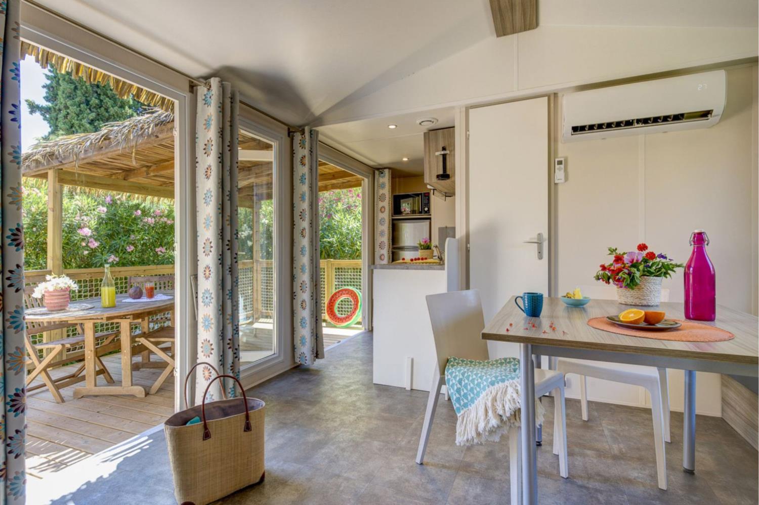 Cottage Tropical 6p 3Bdrms AirCon ****