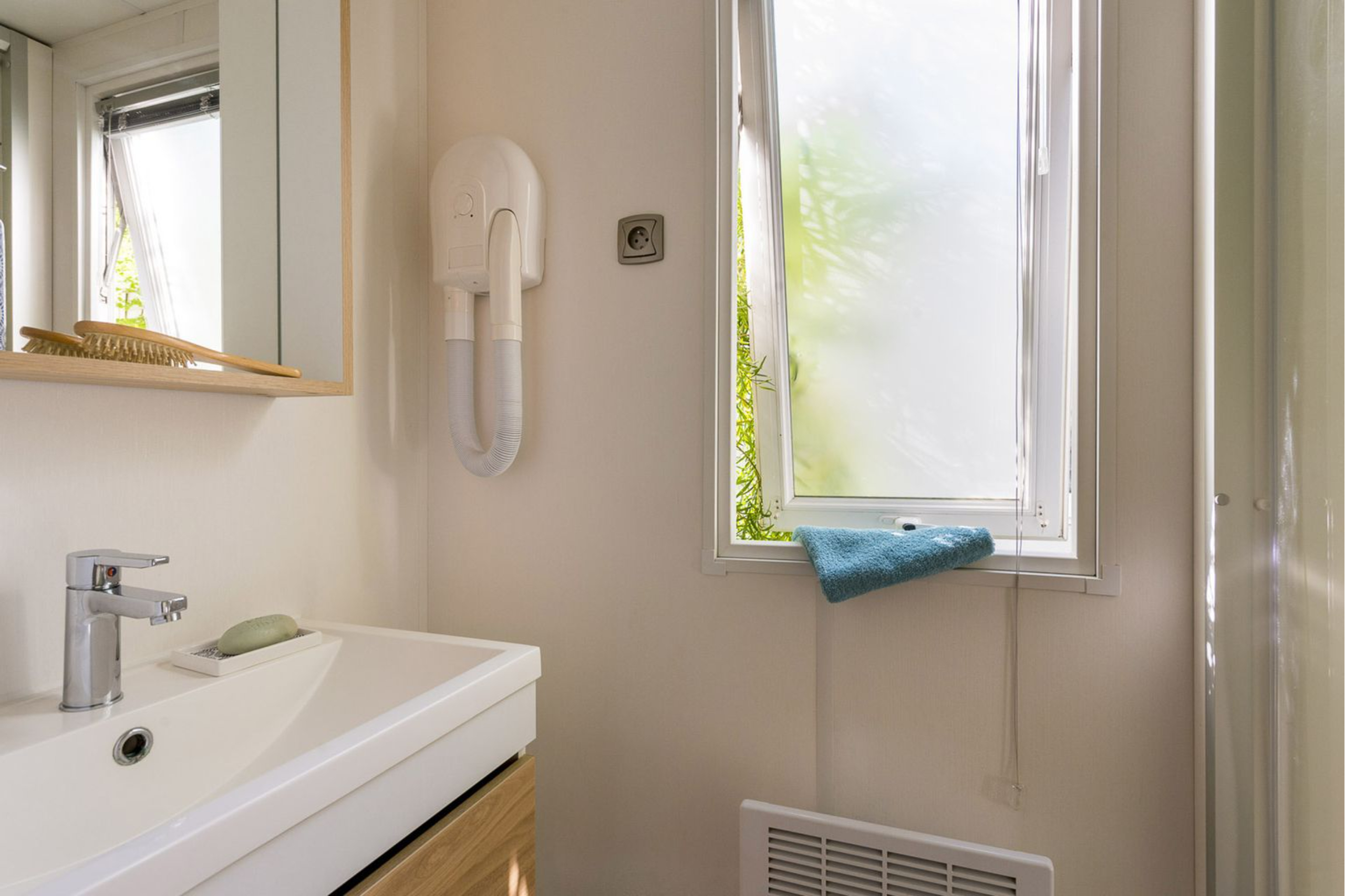 Cottage Provençal 4p 2Bdrms AirCon ****