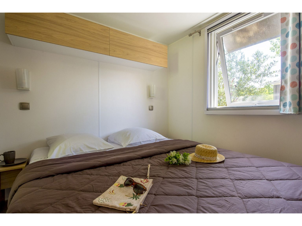 Cottage Friends 12p 6Bdrms AirCon ****