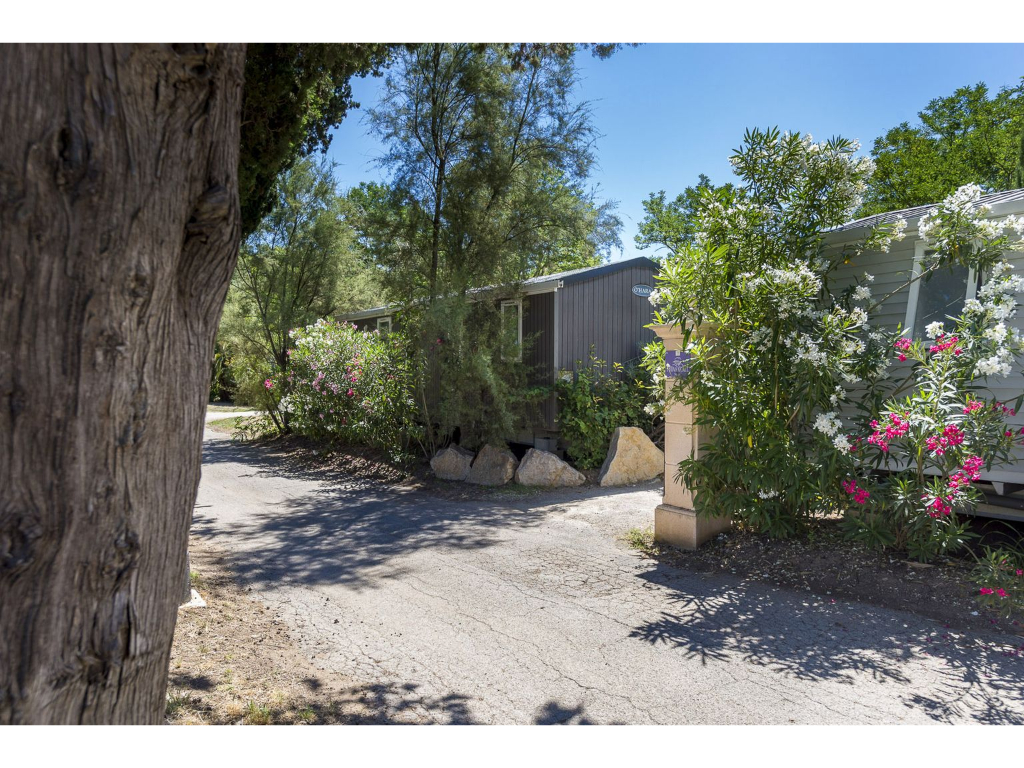 Cottage Friends 12p 6Bdrms AirCon ****