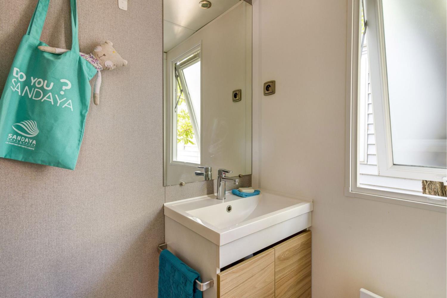 Cottage Friends 10p 5Bdrms AirCon ****