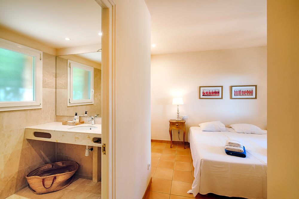 B-301 Villa Es Valls - Image 9