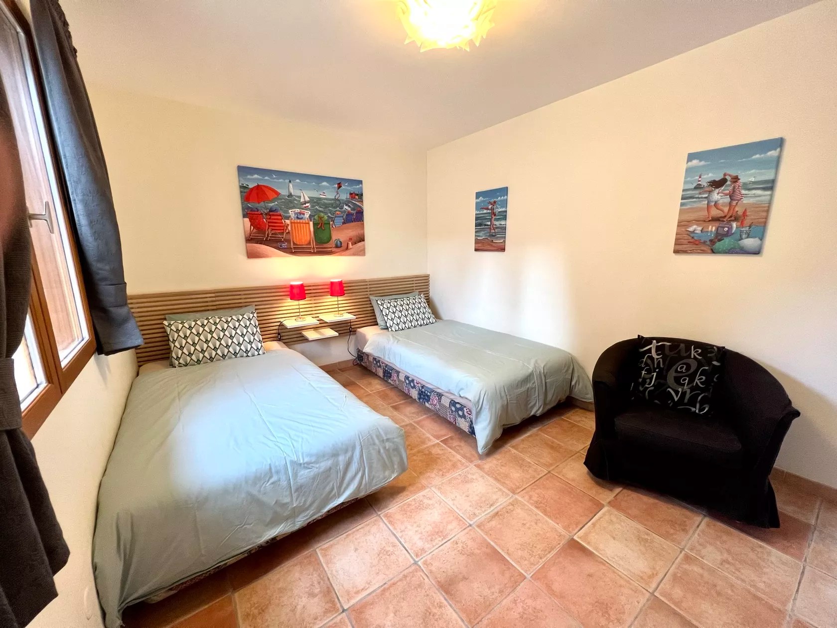 Les Petites Ecuries - Tango