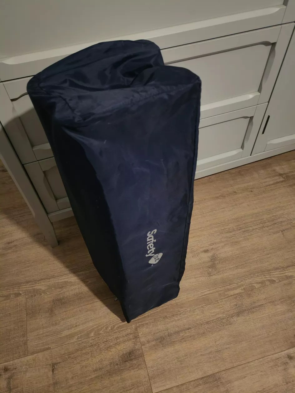 Gites Les Ty Bigoudenes : cottage rose