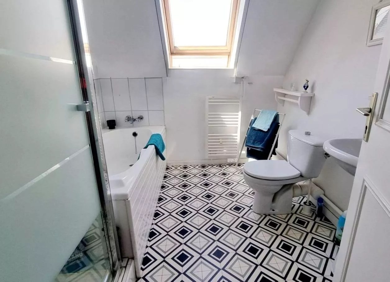 Gites Les Ty Bigoudenes : cottage rose