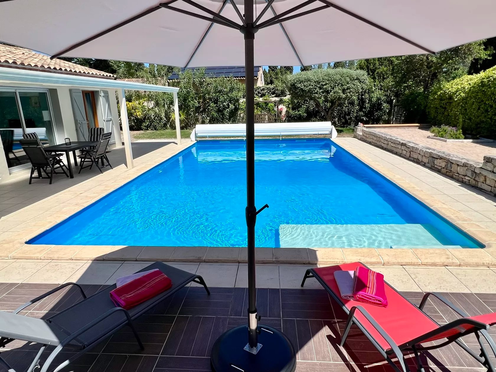 Les Petites Ecuries - Tango