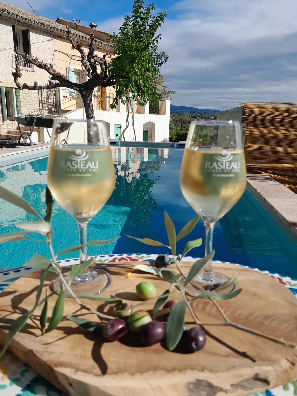 Les Lunettes Rasteau - Gîte Mirabel