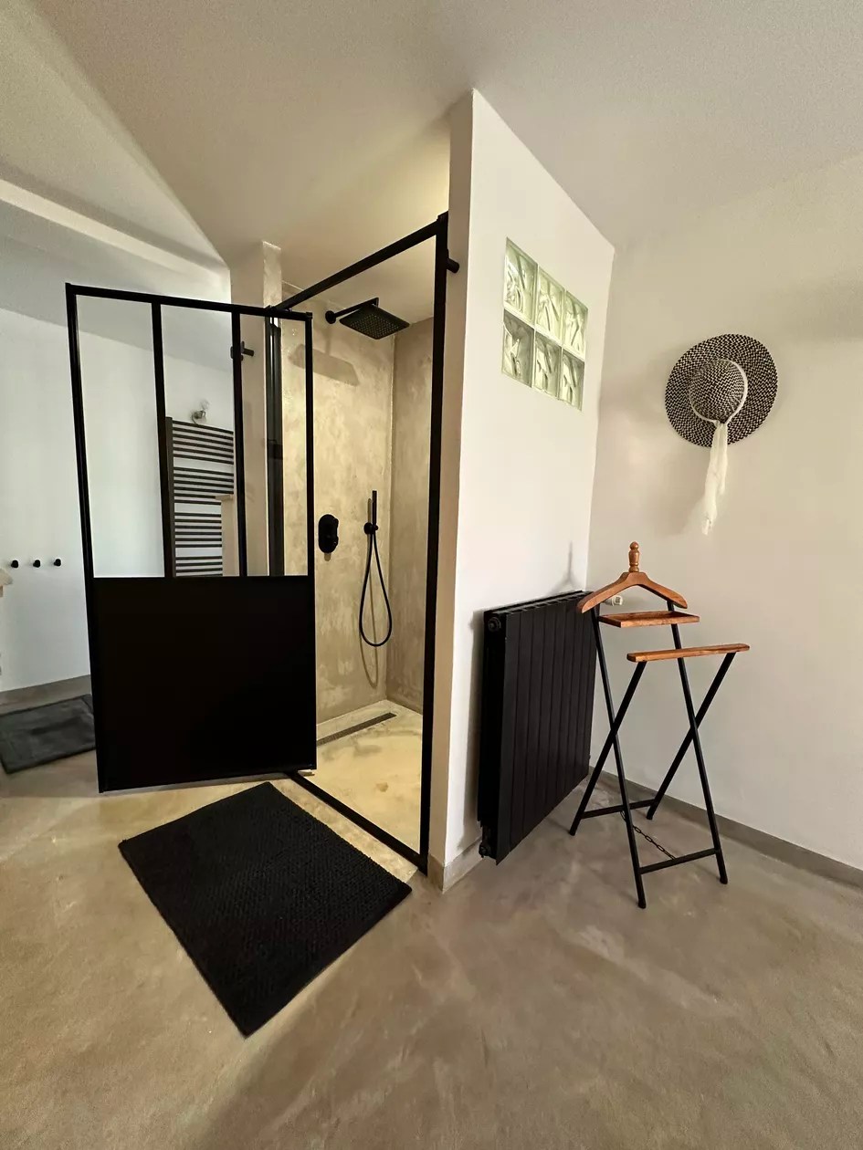 Chambre en pierre gîte Monpazier