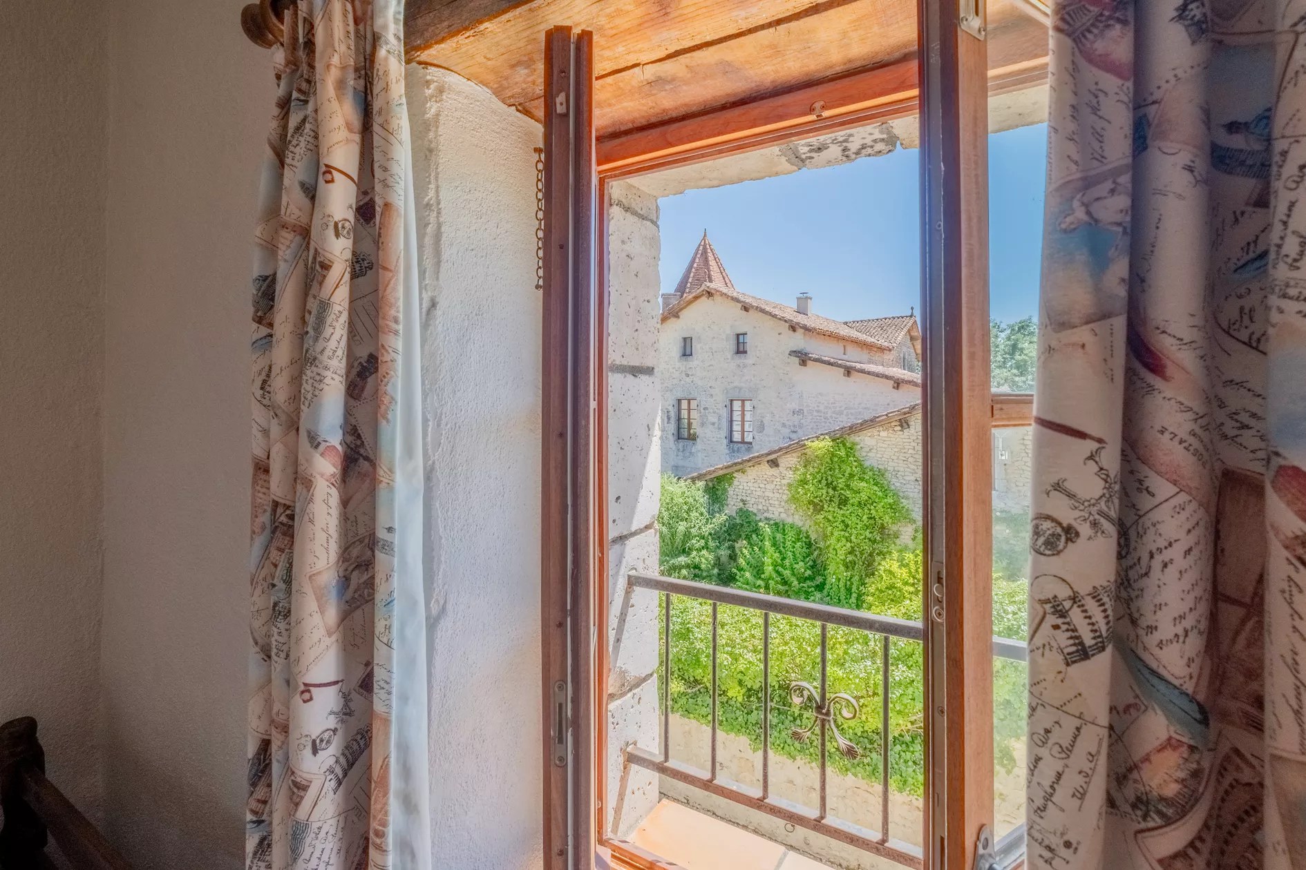 Chateau de Gurat - Jardin de Rose