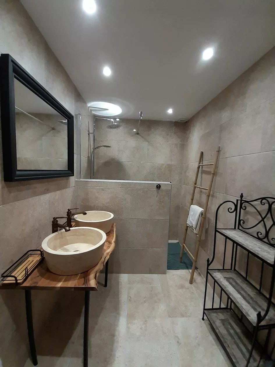 Les Lunettes Rasteau - Gîte Romain