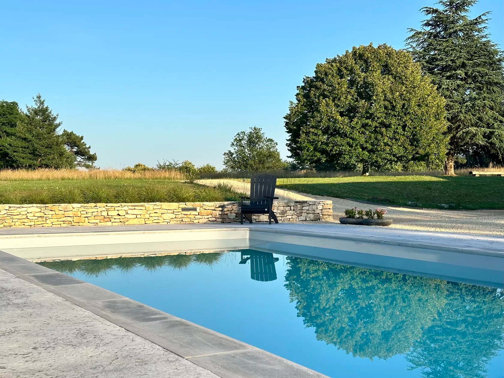 Chambre en pierre gîte Monpazier