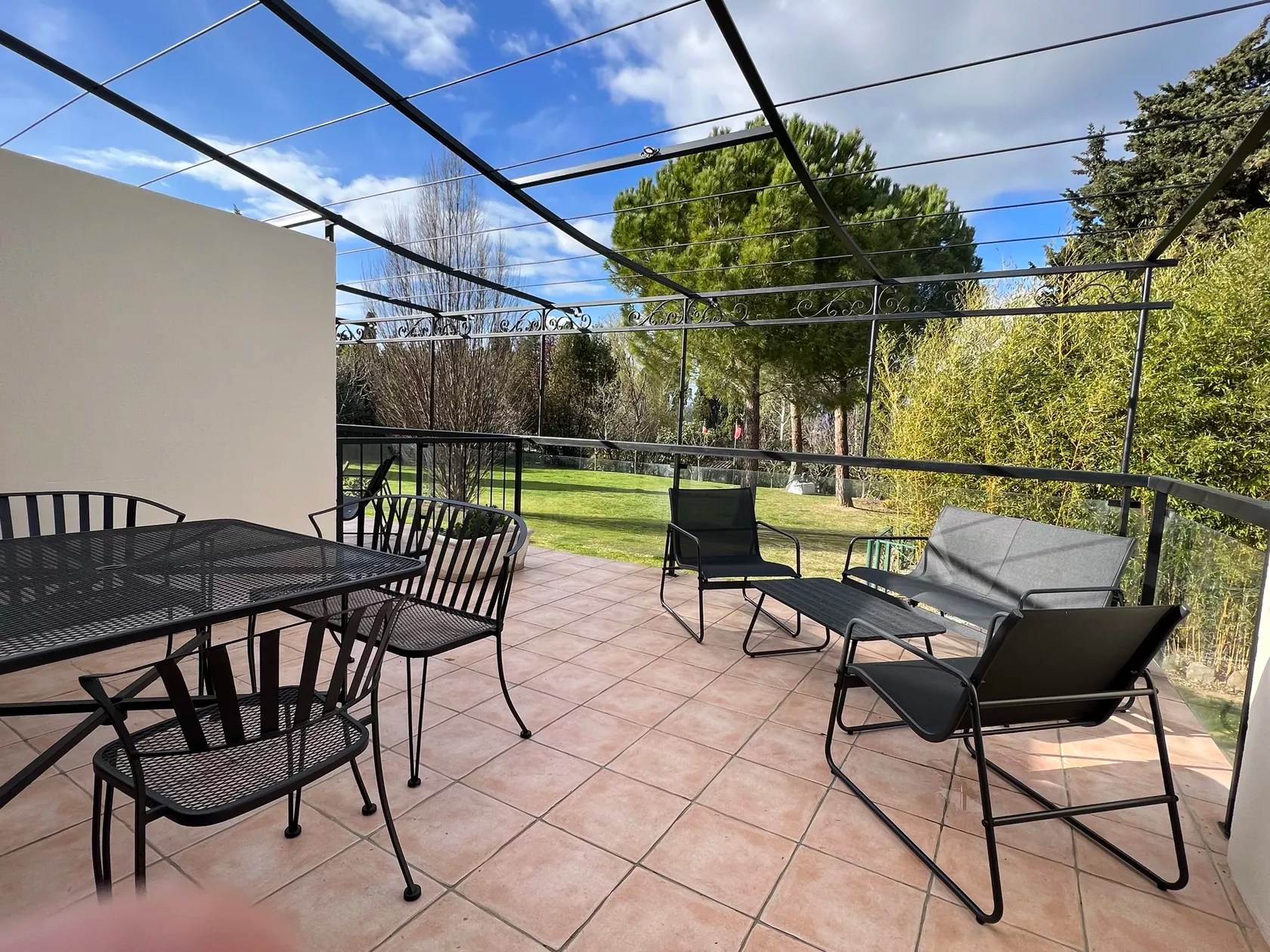 Les Petites Ecuries - Bijou