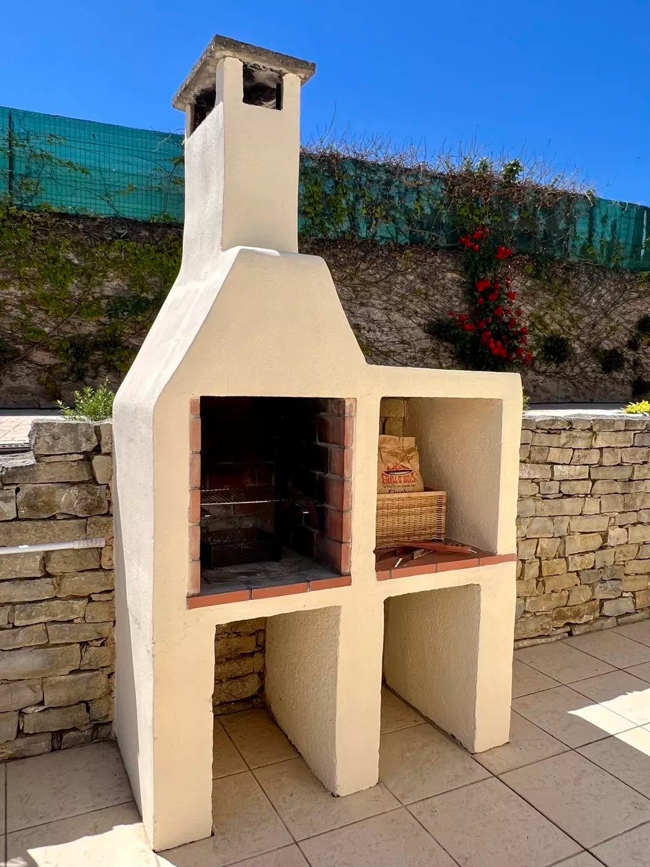 Les Petites Ecuries - Tango