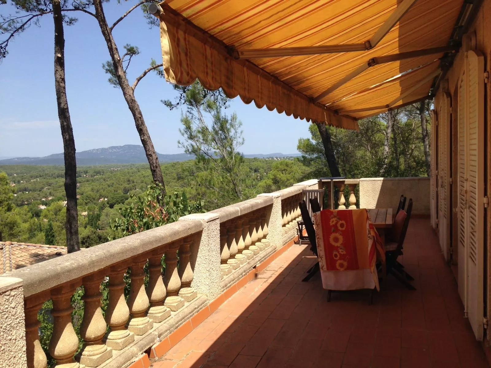 Charming house with pool and panoramic view for 1-2 families