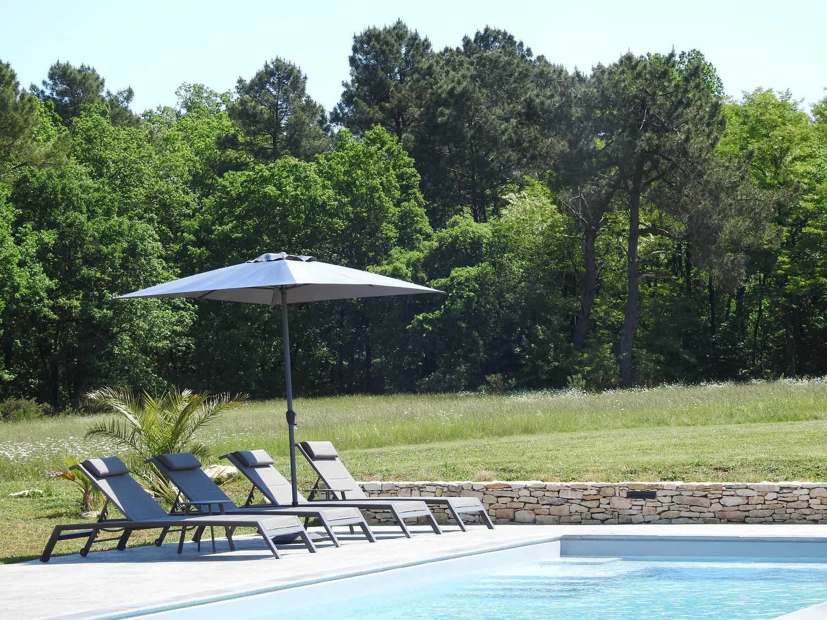Chambre en pierre gîte Villeréal