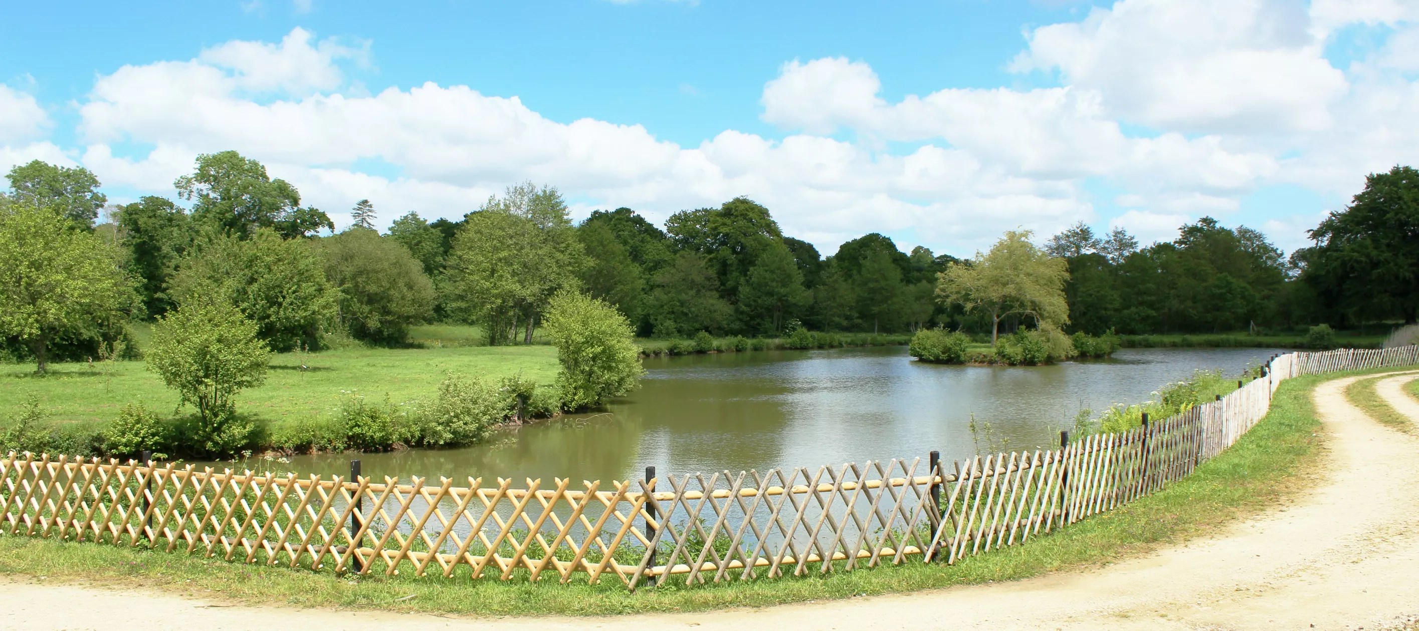 Les Chardonnerets at Le Pont D'Albart