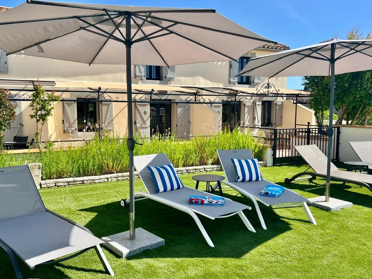 Les Petites Ecuries - Bijou