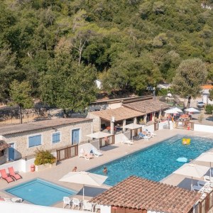 Camping Au Vallon Rouge Camping Au Vallon Rouge