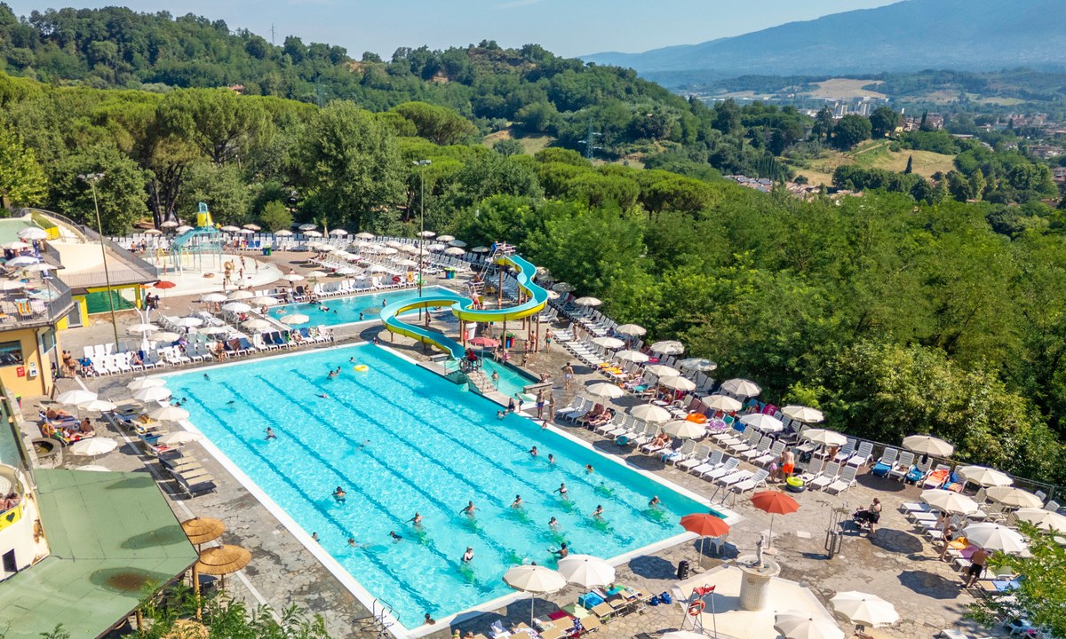 Camping hu Norcenni Girasole village