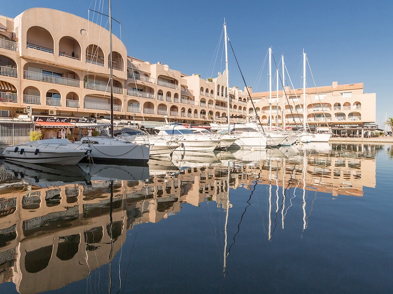 Le Port Studio 4p Port View