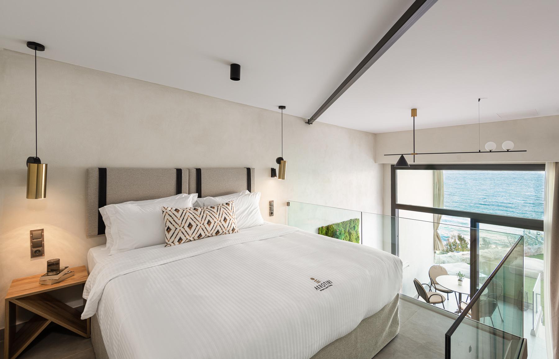 Akrotiri Olympus Luxury Suites