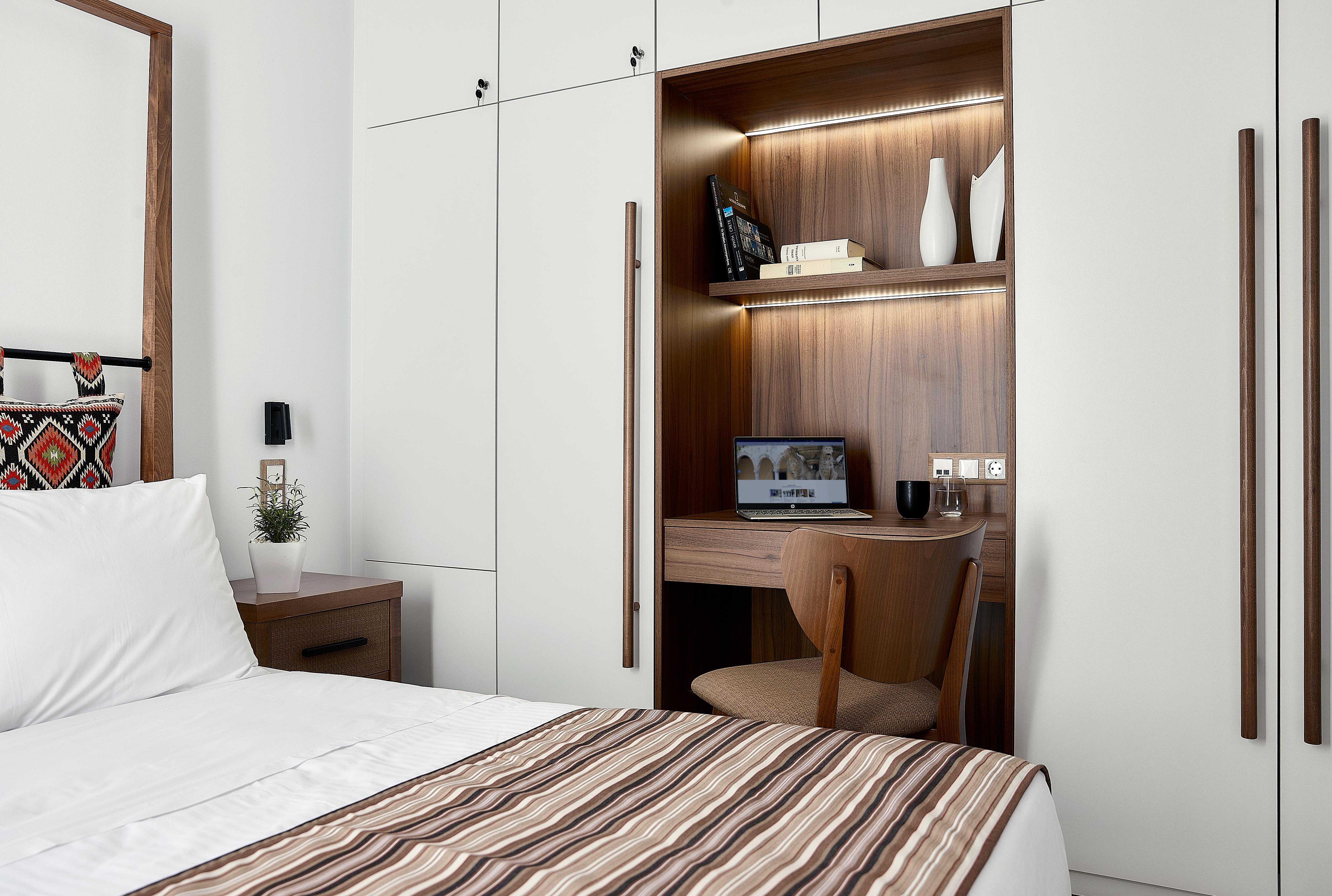 Volta Suites & Villas