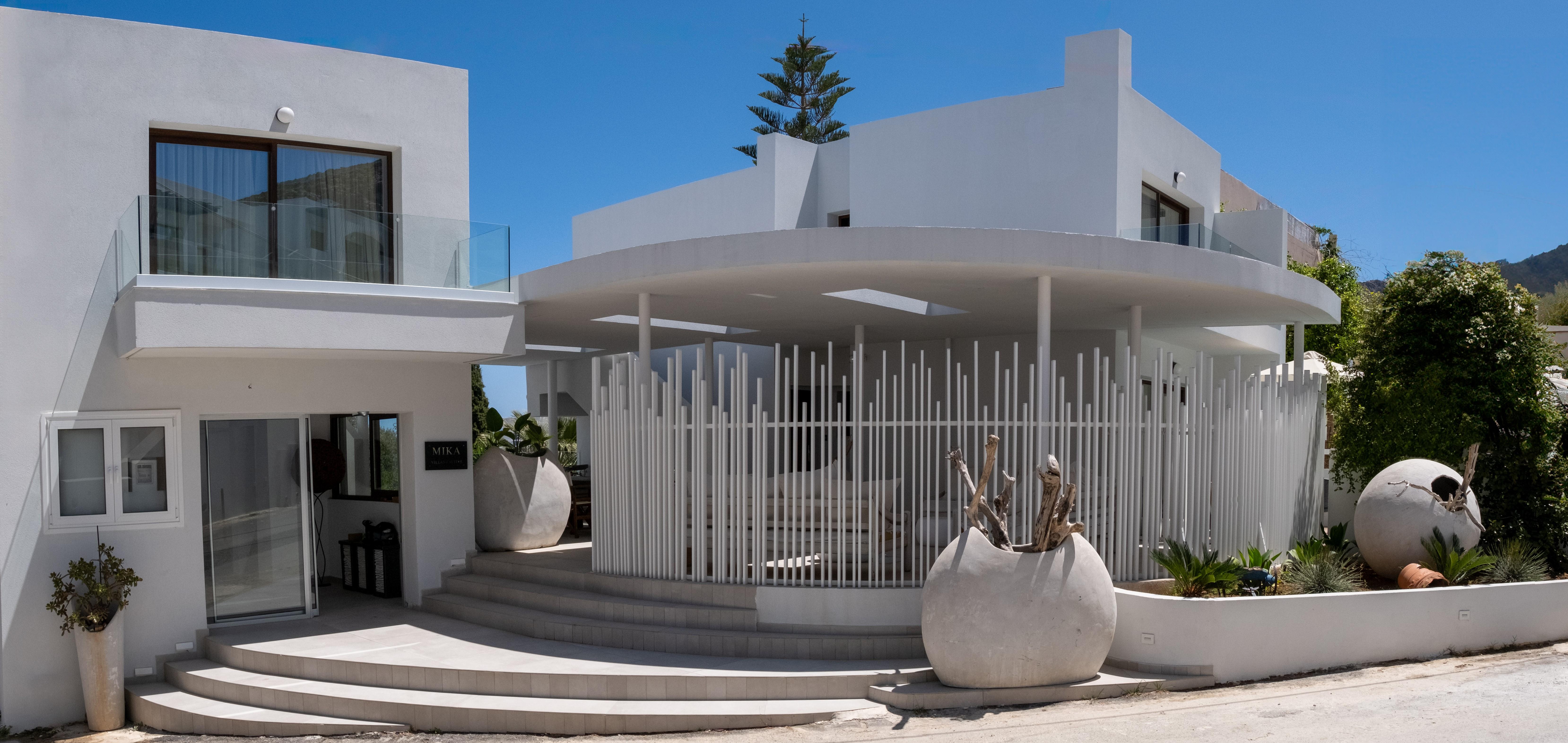 Mika Villas & Suites