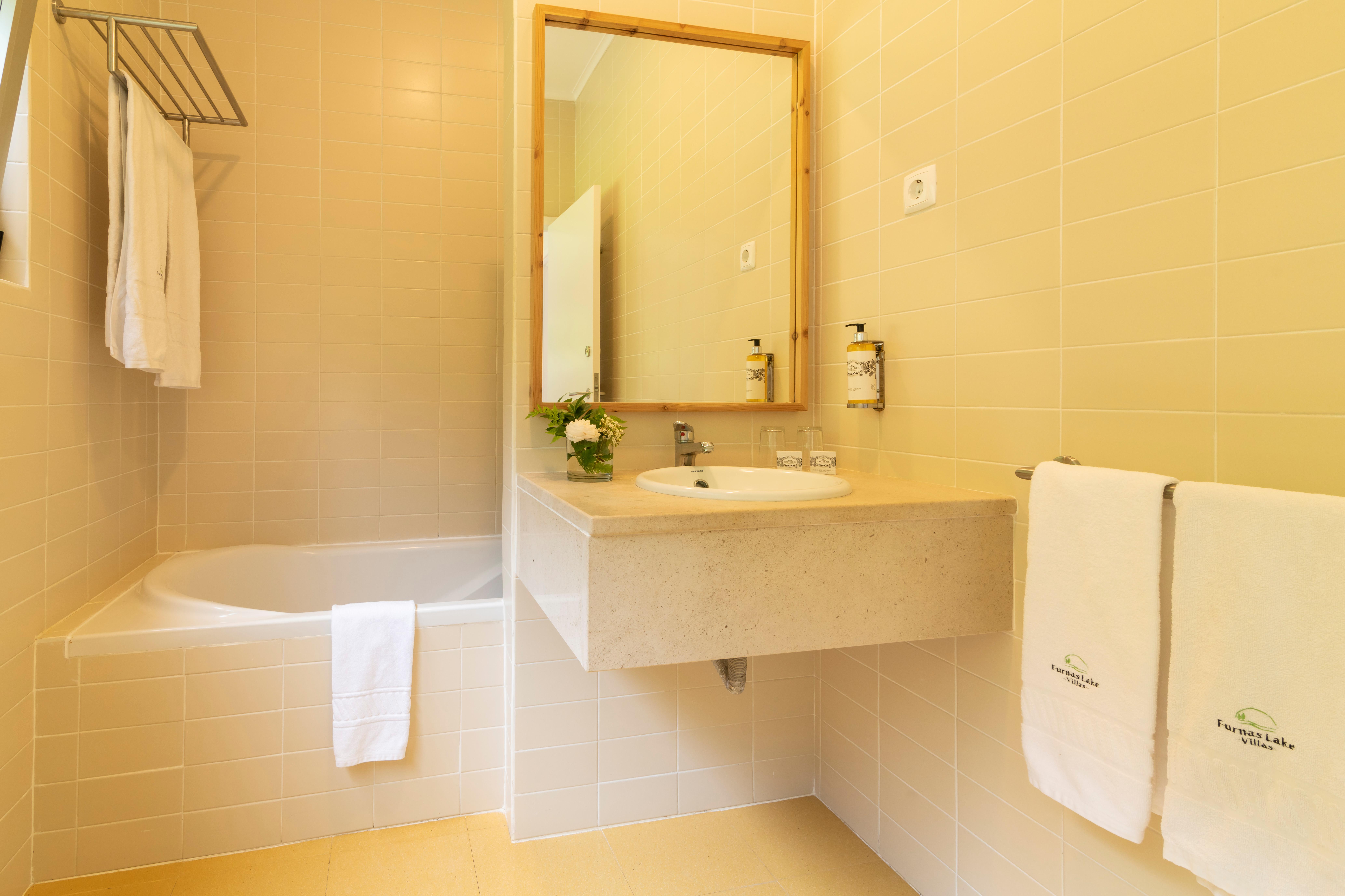 Furnas Lake Forest Living