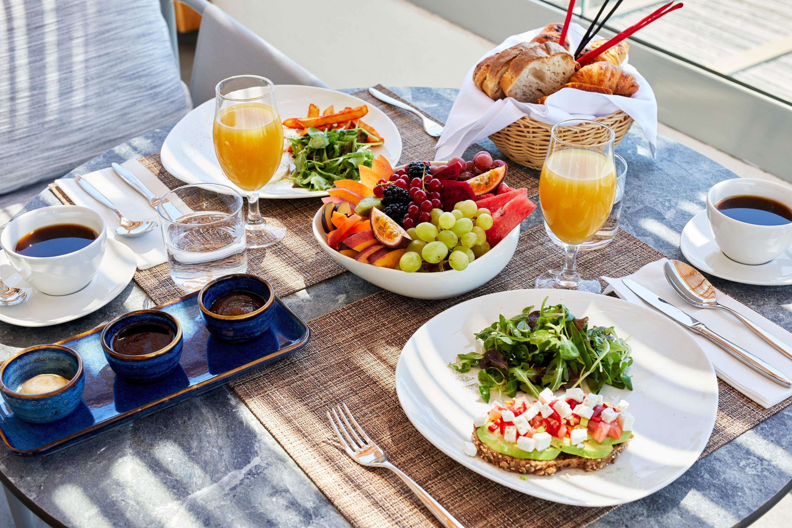 Sea Breeze Santorini