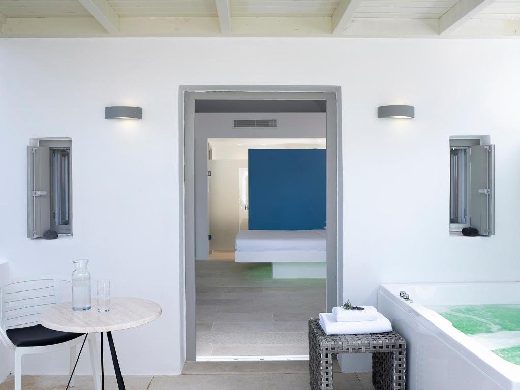 Aurora Luxury Suites