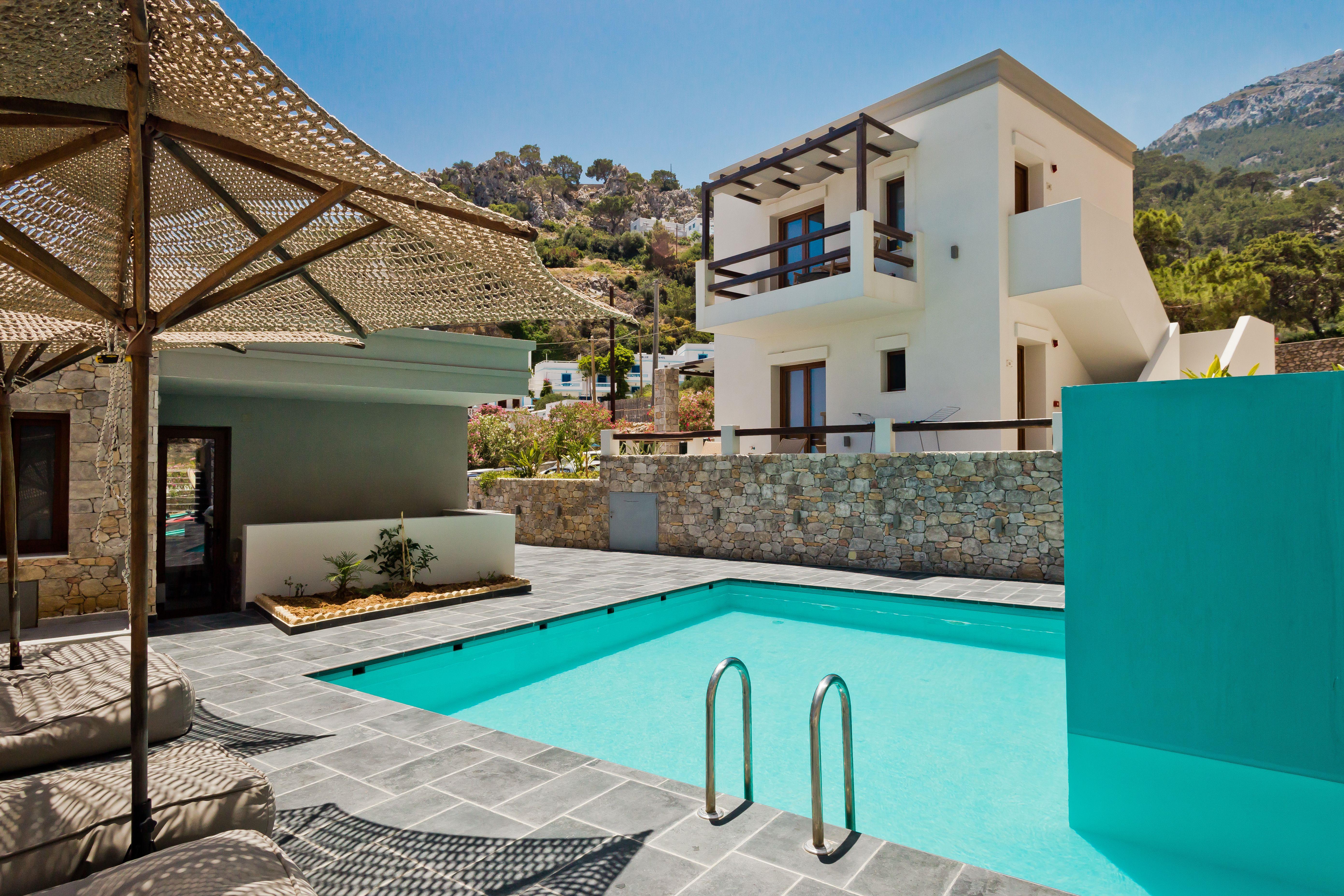 Ypsilos Beach Suites