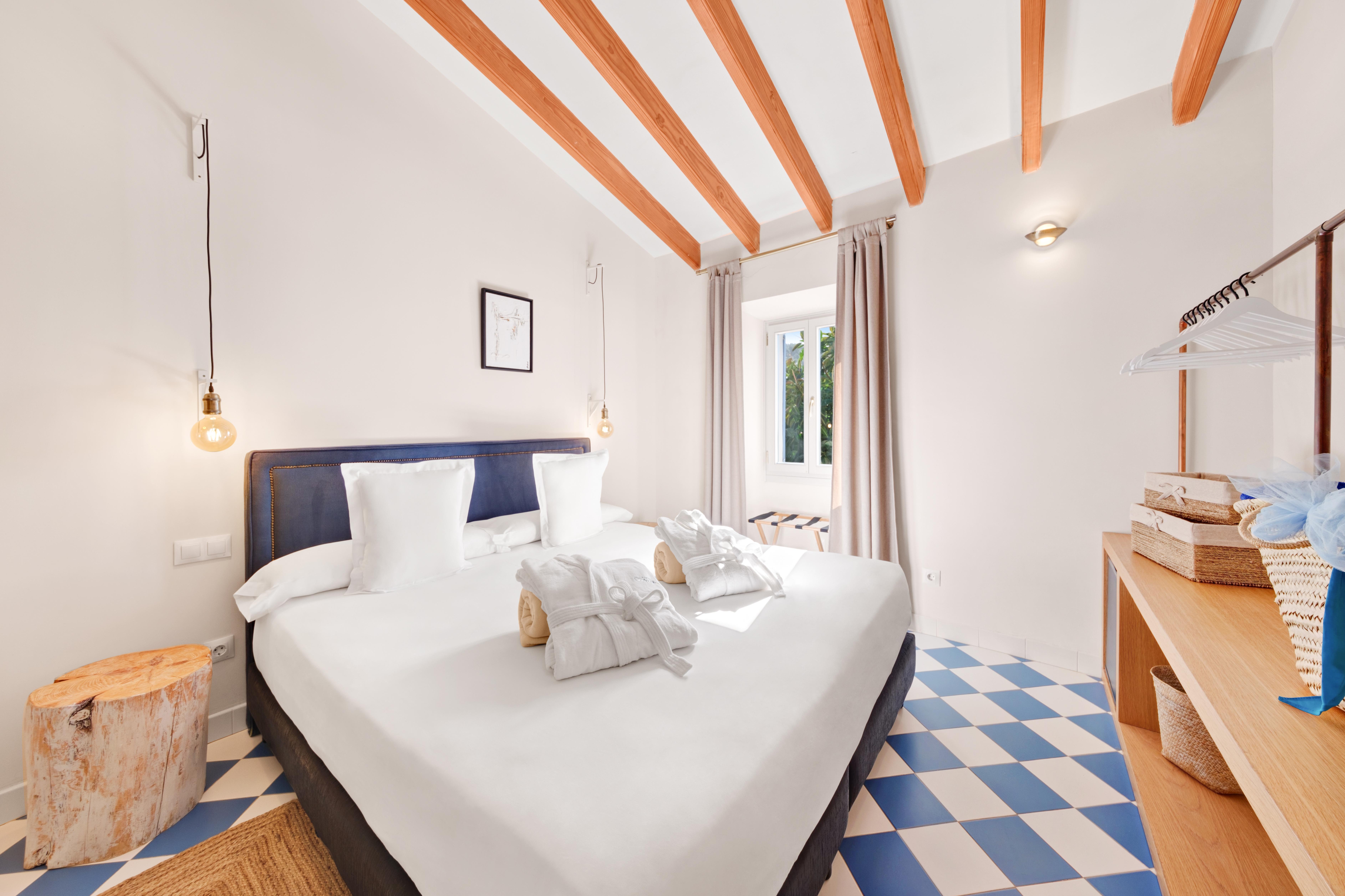 Es Corte Vell Inland Hotel