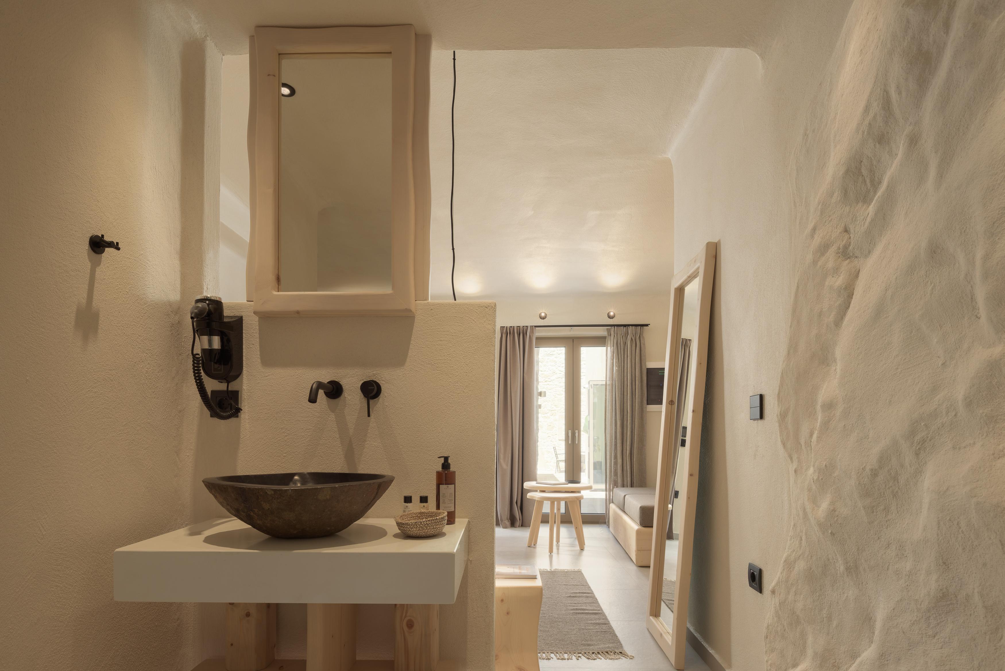 Manili Boutique Suites & Villas