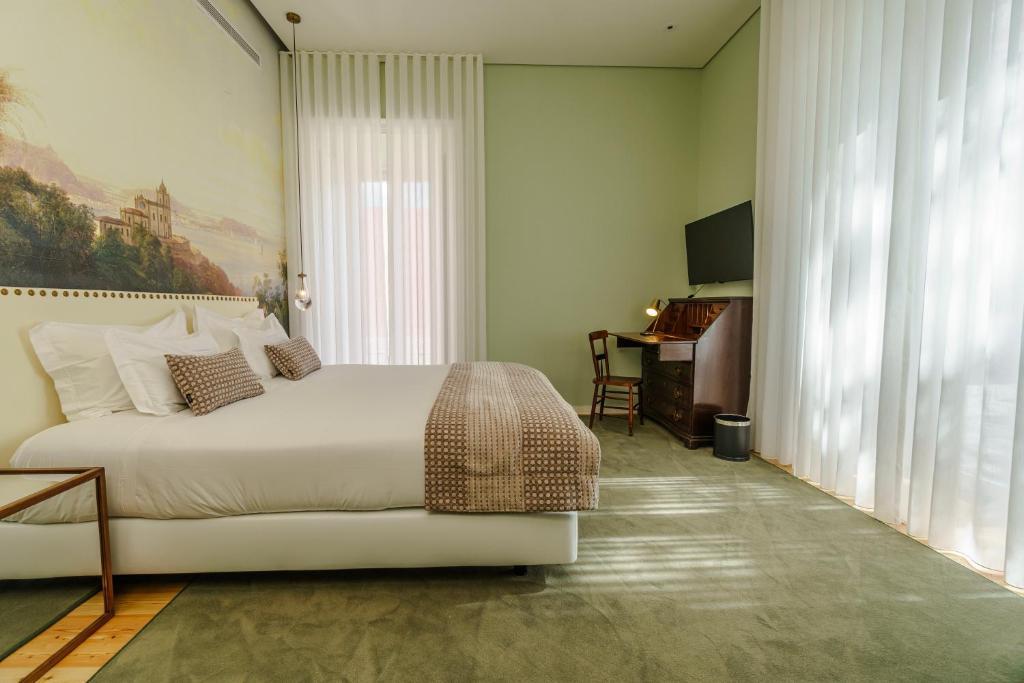 Solar dos Cantos Botanic House and Garden