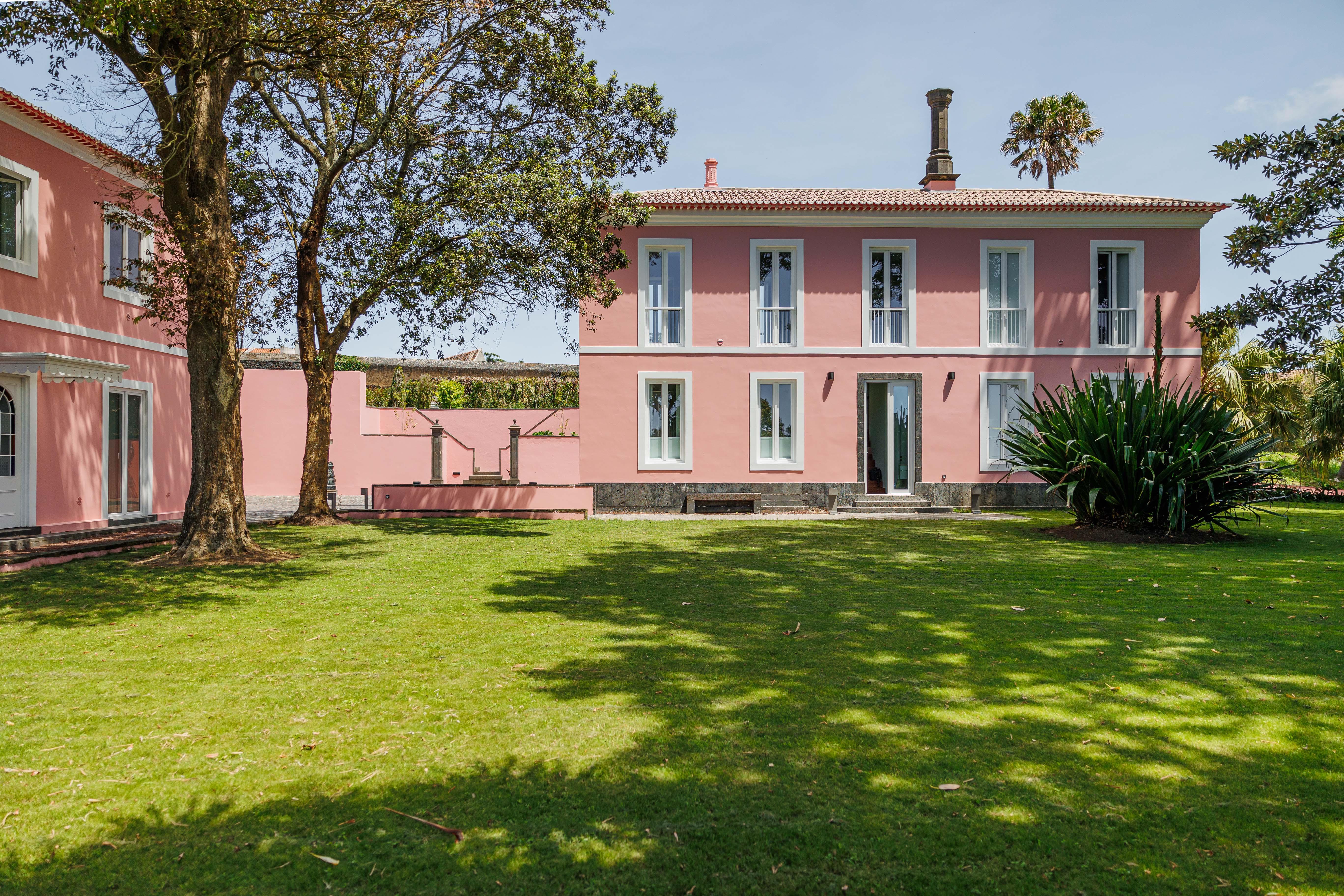 Solar dos Cantos Botanic House and Garden