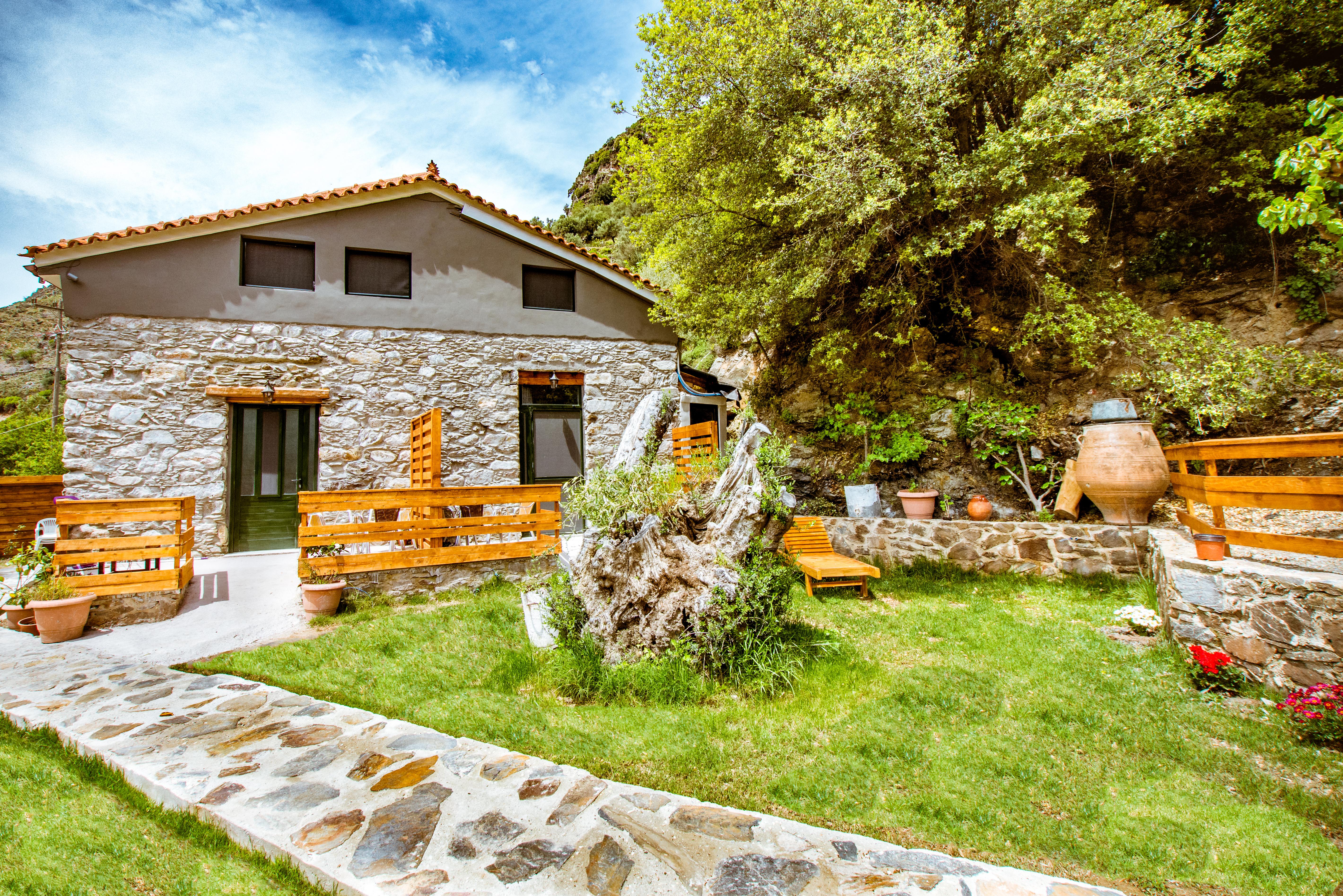 Ellafos Traditional Living