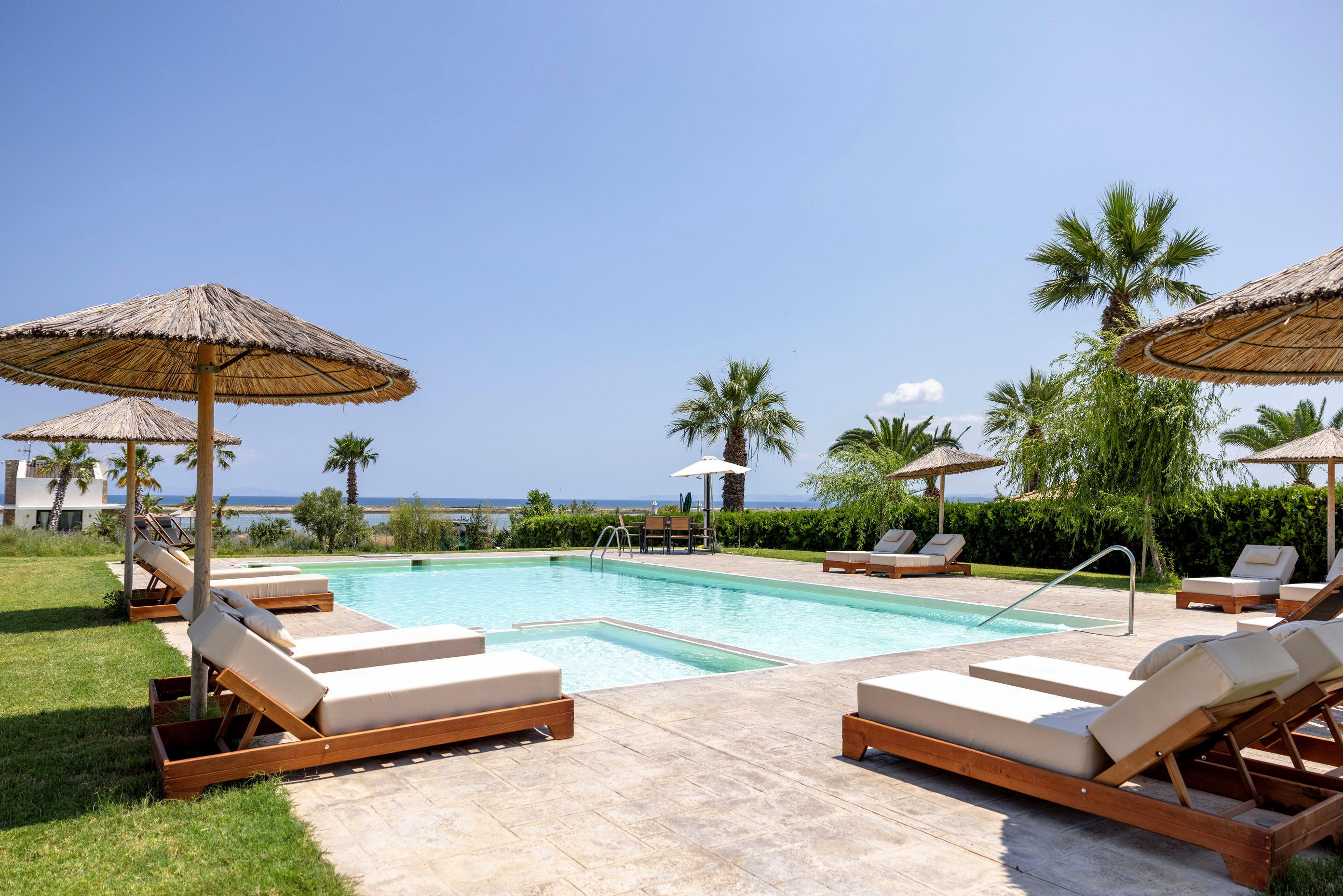 Flamingo View Suites & Villas