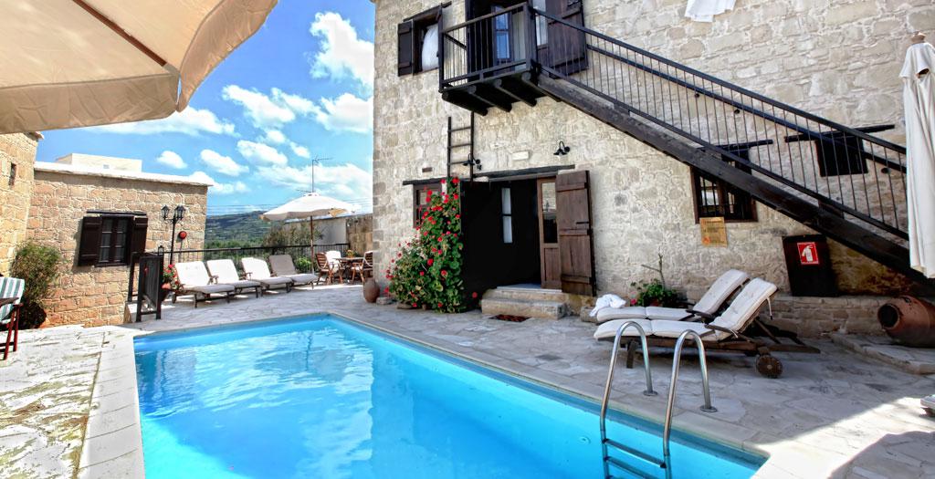 Leonidas Village Houses