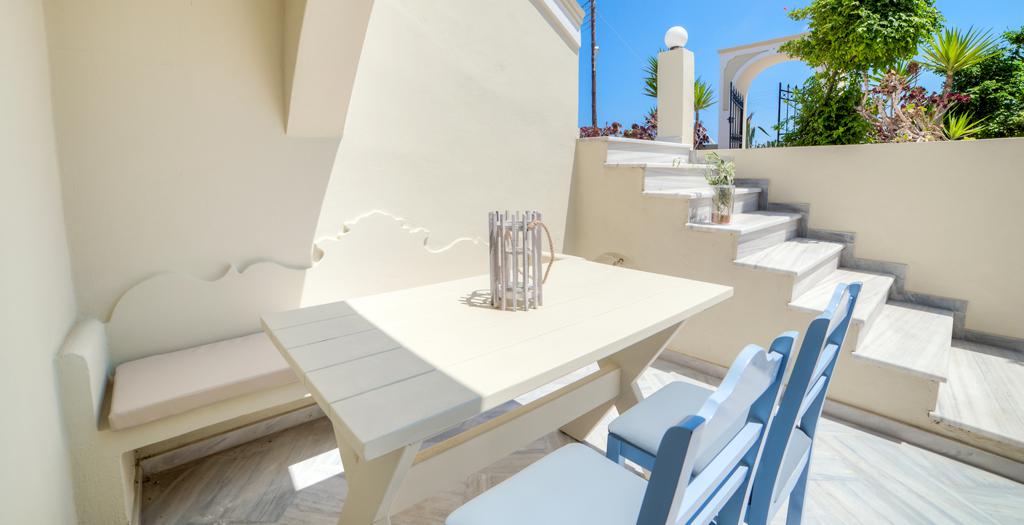 Monolithia Traditional Houses