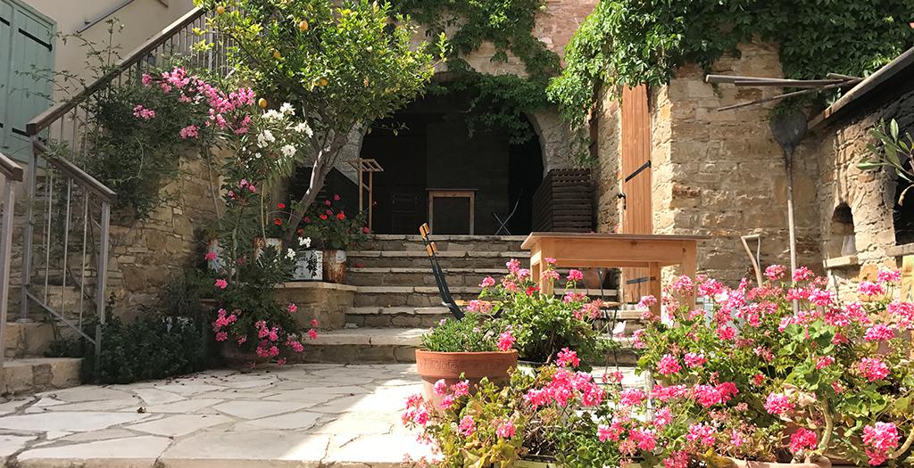 Eveleos Country House