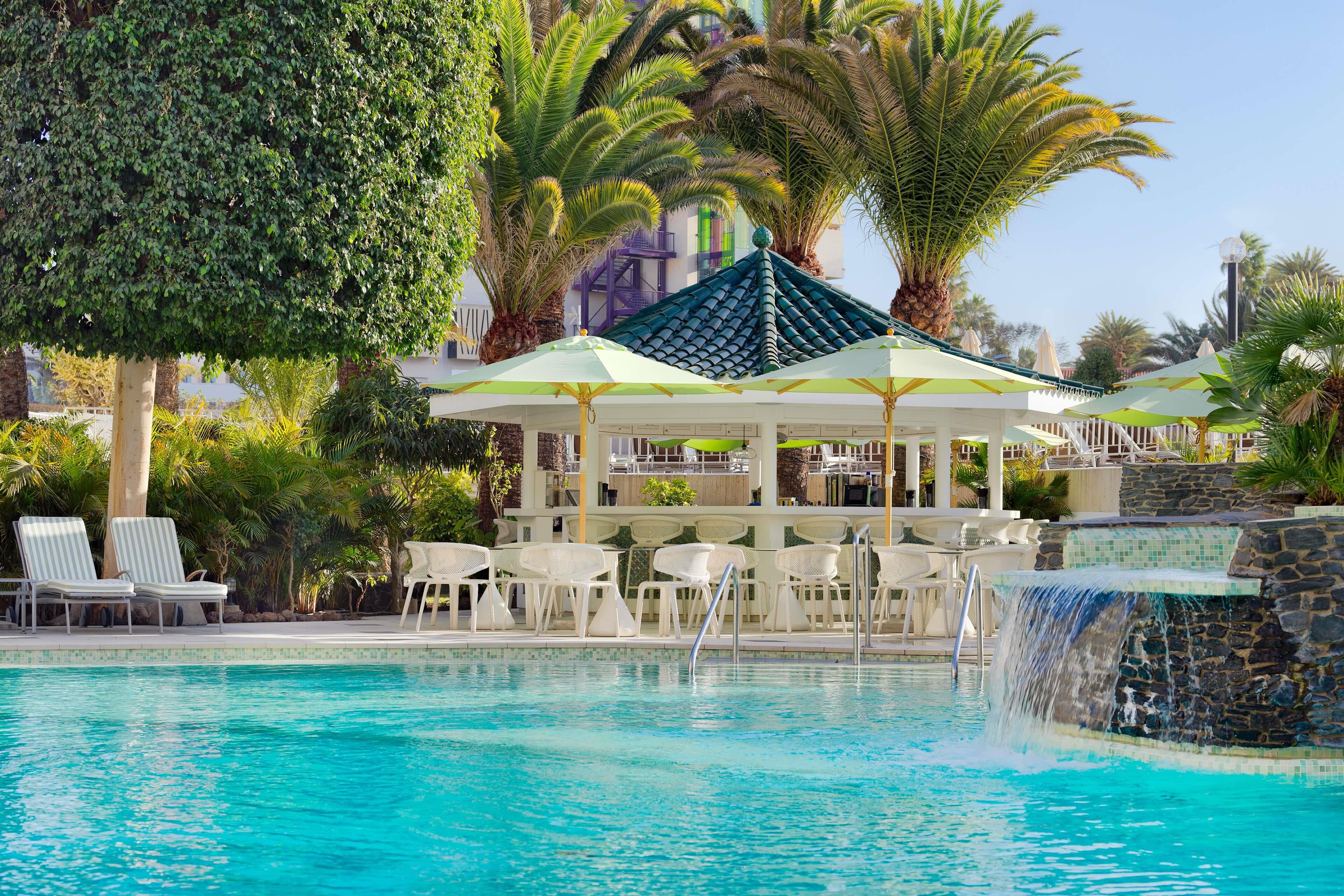 Hotel Seaside Sandy Beach