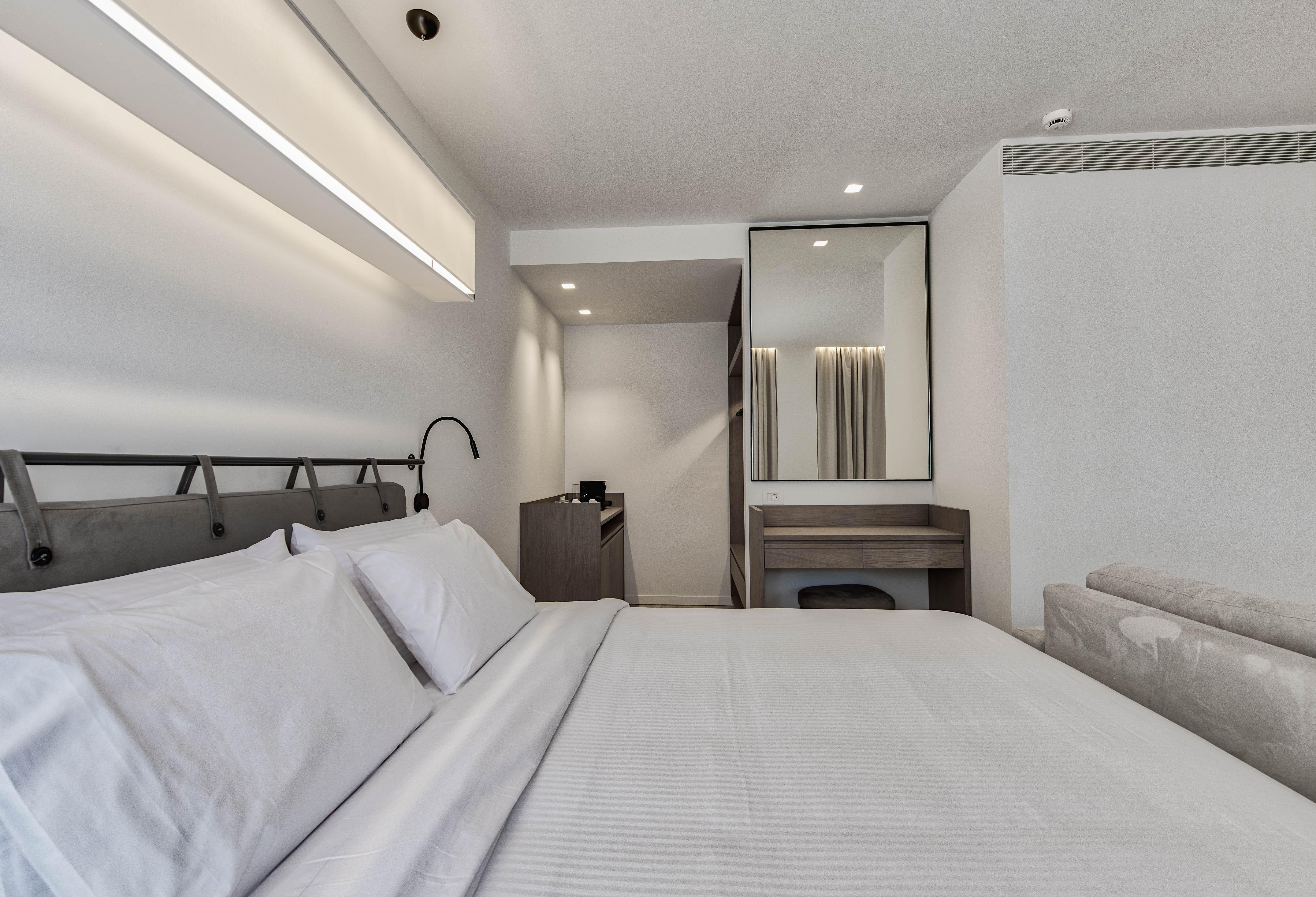 Bitzaro Hotel in town