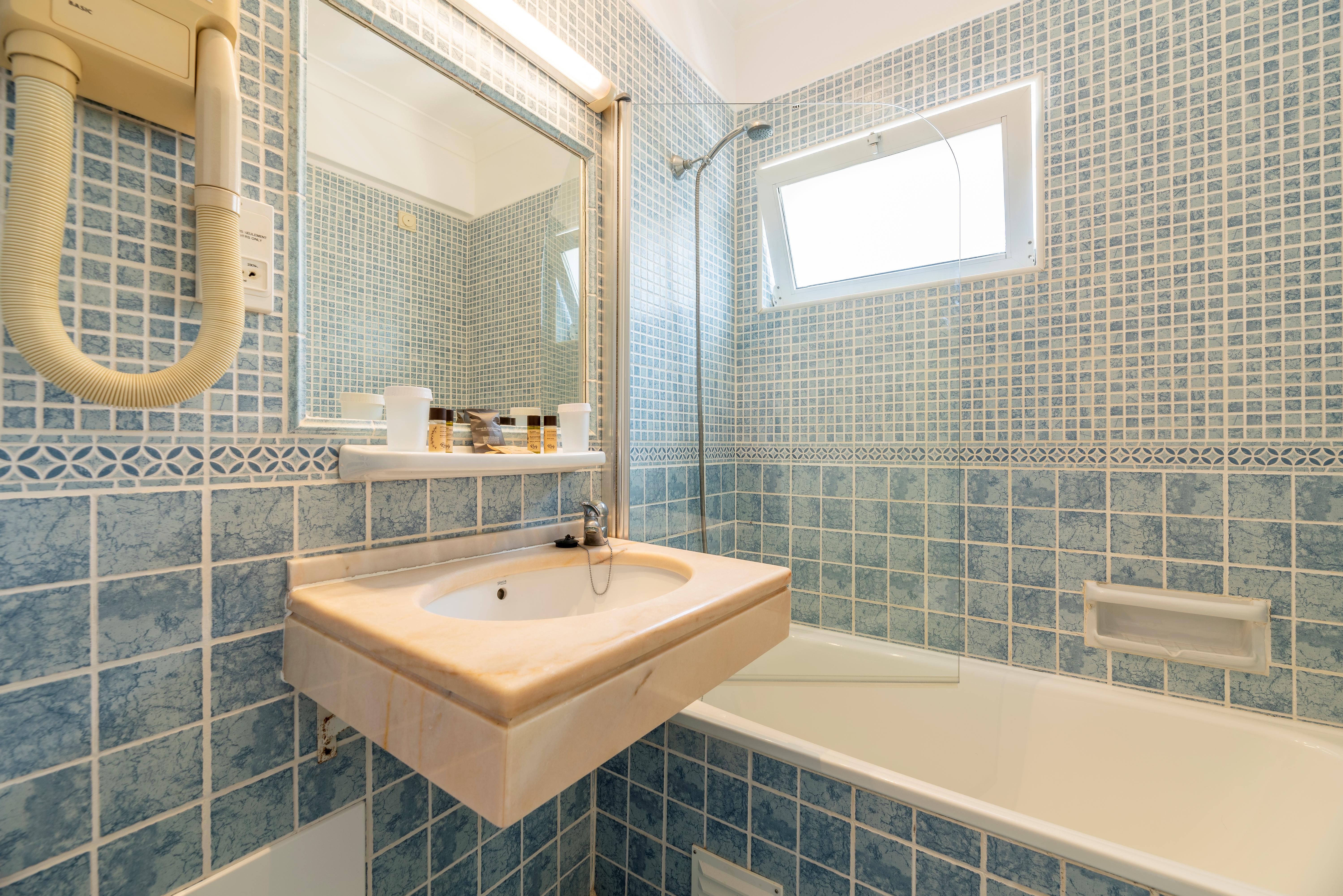 Baia Beach Hotel - winterzon