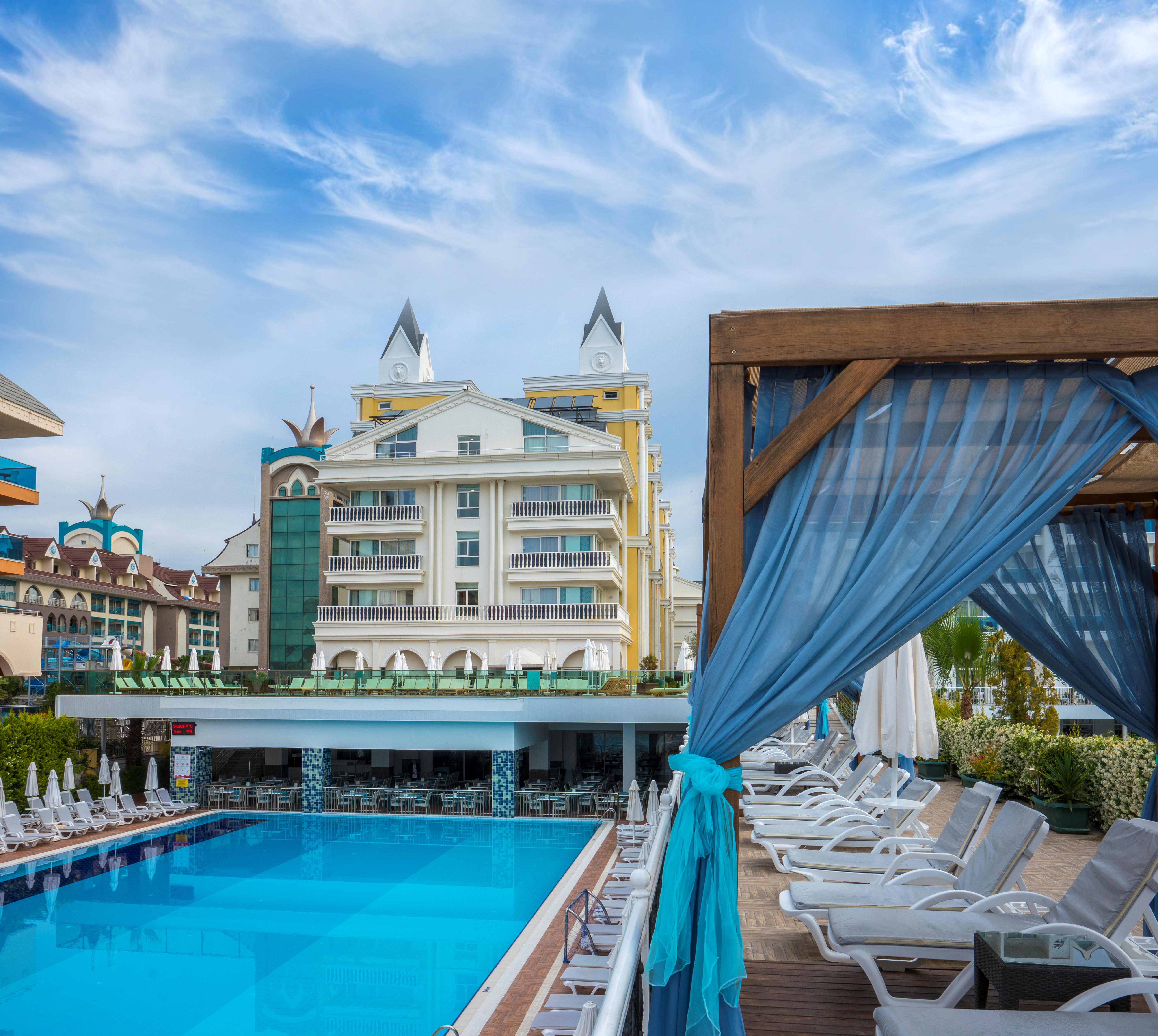 Hotel Dream World Resort & Spa