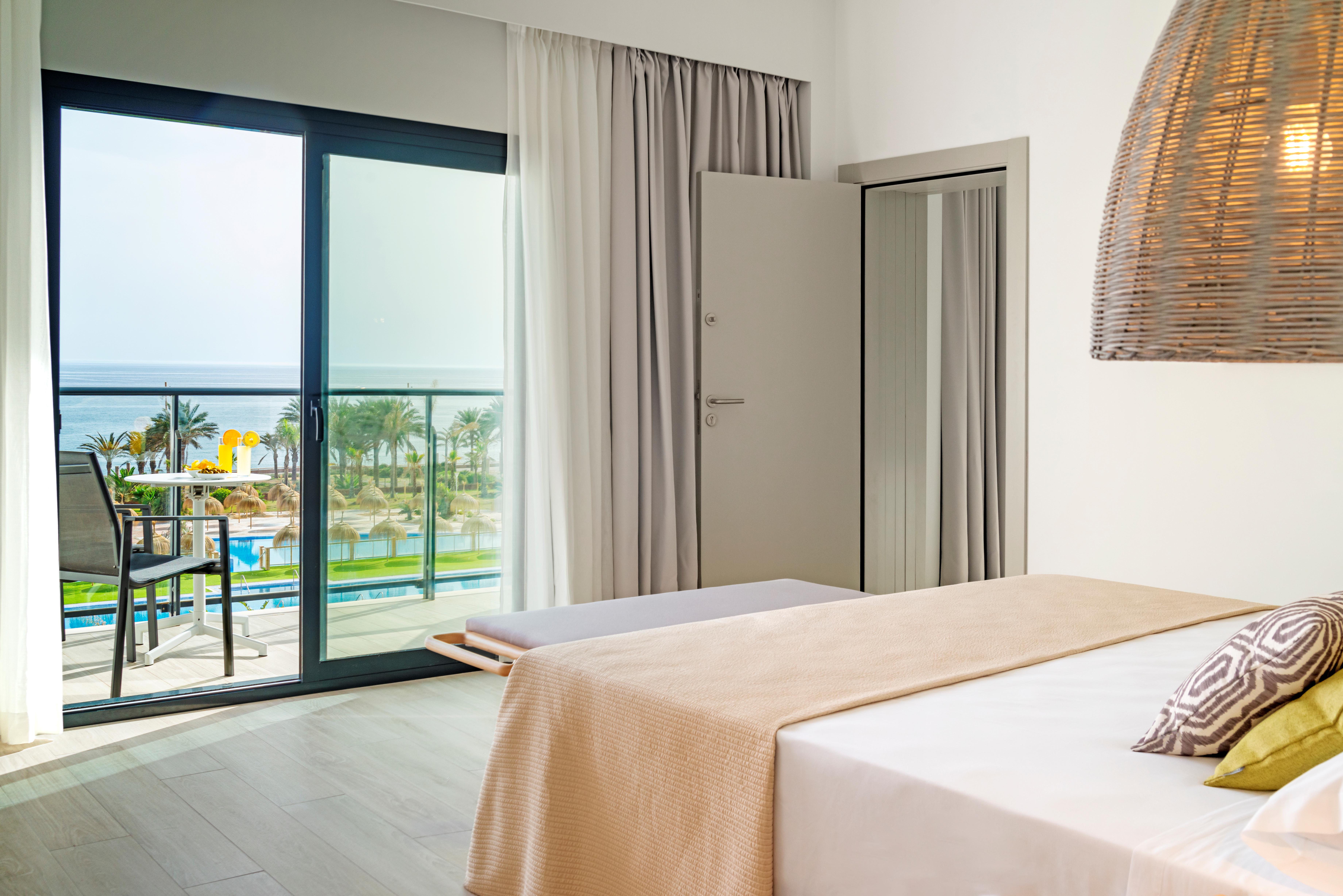 Hotel Cabogata Beach